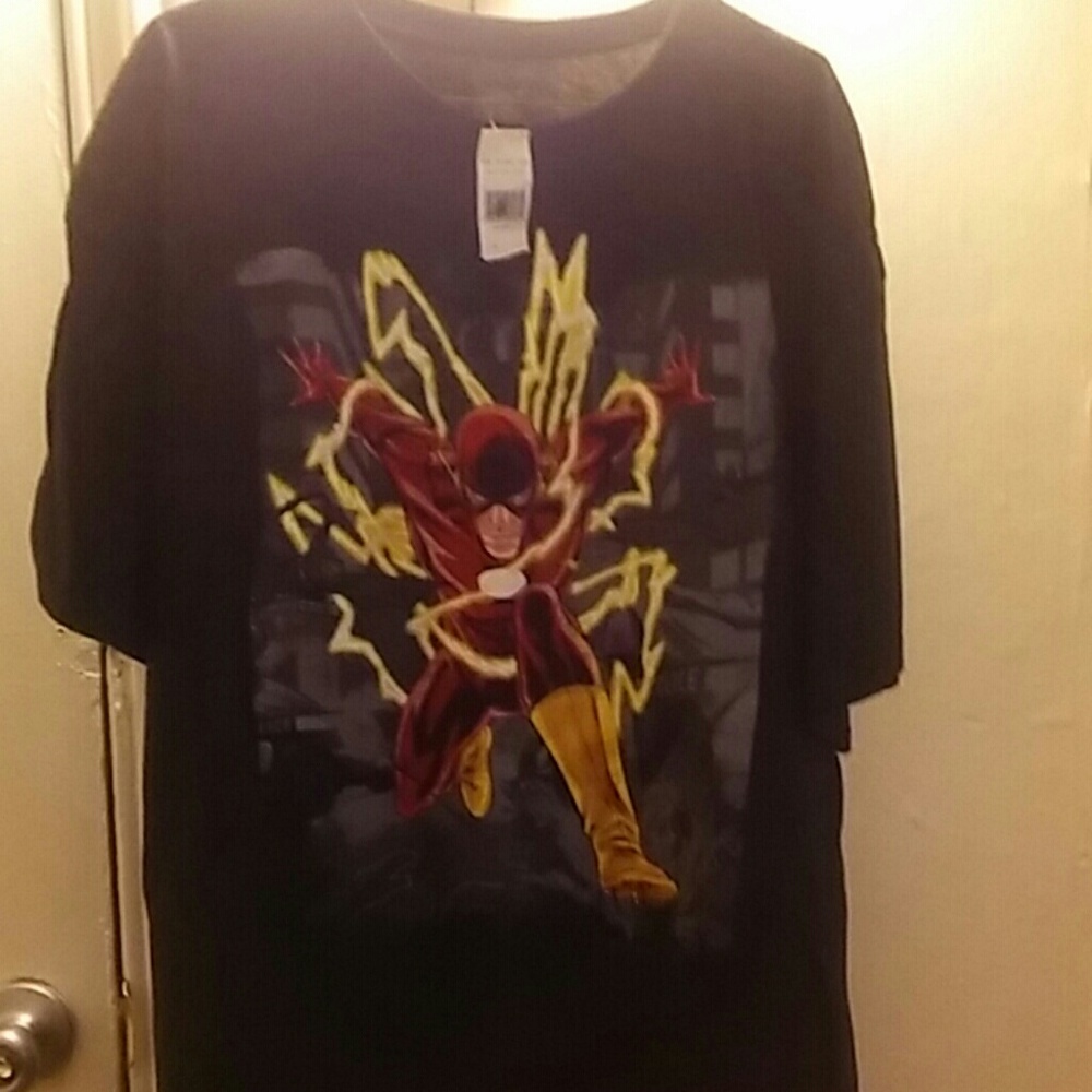 the flash shirt. by DC comics"new"XL